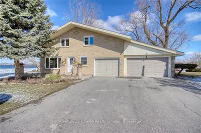2311 South Shore Road, Greater Napanee, On K7r 3k7