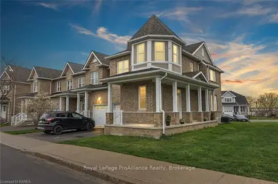 887 Newmarket Lane, Kingston, On K7k 0c8