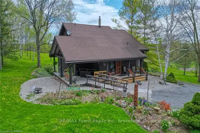 27 Howe Island Ferry Road, Kingston, On K7l 4v1