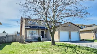 927 Newcastle Street, Kingston, On K7p 2c1