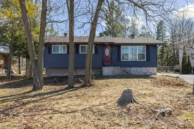 925 Woodbine Road, Kingston, On K7p 2x4