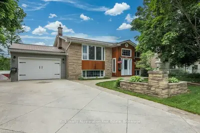 205 Elizabeth Street, Greater Napanee, On K7r 1b5