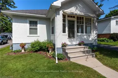 25 MCCREADY Street, Brockville, ON K6V 5N4