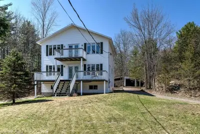 3014 Outlet Road, Front Of Leeds & Seeleys Bay, On K0e 1l0