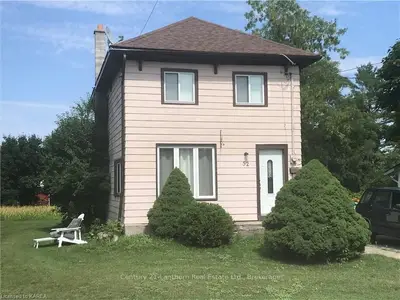 52 PEARL Street, Deseronto, ON K0K 1X0