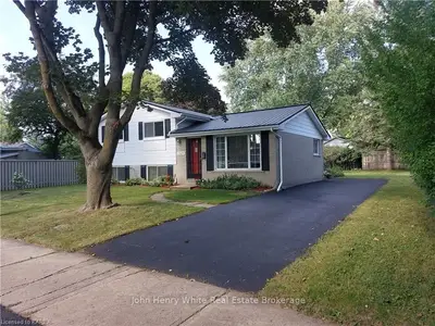 1329 Peden Blvd Boulevard, Brockville, On K6v 3k5