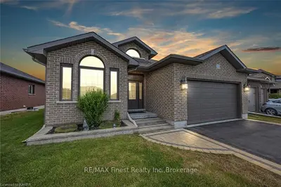 23 Staikos Court, Greater Napanee, On K7r 0b9