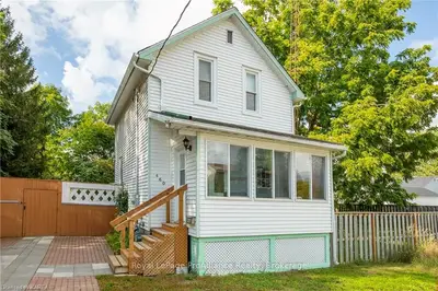 460 William Street S, Gananoque, On K7g 1t3