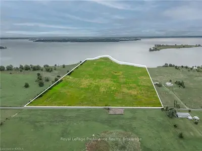 00 South Shore Road, Frontenac Islands, On K0h 2y0