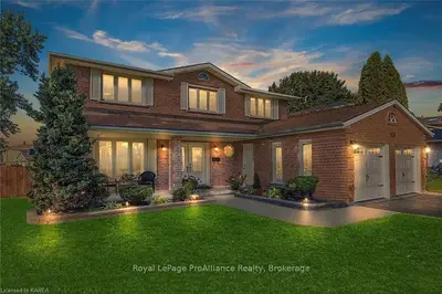 838 Crestwood Avenue, Kingston, On K7p 1s6