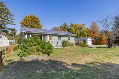 131 Glastonbury Road, Addington Highlands, On K0h 2g0