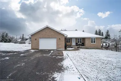 26 Bagot Street, Stone Mills, On K0k 3g0