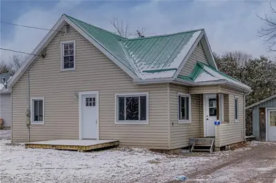 31 Garden Street, Lansdowne Village, On K0e 1l0