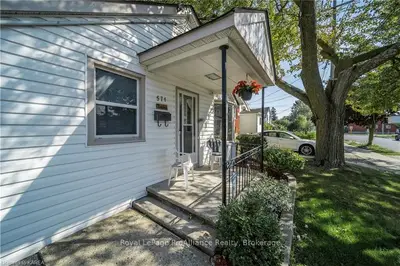 571 Macdonnell Street, Kingston, On K7k 4w9