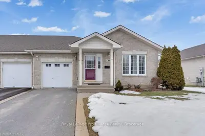 61 Ellesmeer Avenue, Kingston, On K7p 3h8
