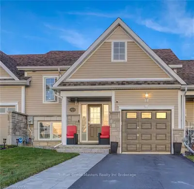 464 Country Club Drive, Loyalist, On K0h 1g0