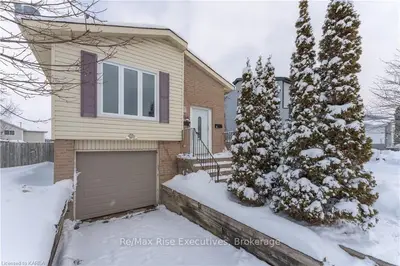 766 Cataraqui Woods Drive 2, Kingston, On K7p 2r1