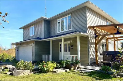33 Mallens Road, Rideau Lakes, On K0g 1e0