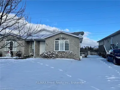 844 Peachwood Street, Kingston, On K7p 3g6