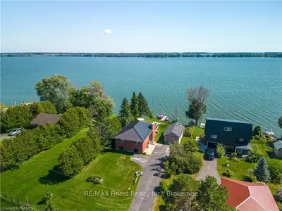 48 Bayview Drive, Greater Napanee, On K7r 3k8