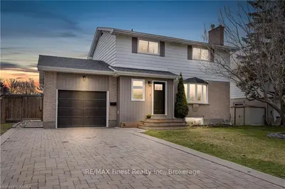 388 Chelsea Road, Kingston, On K7m 3z8
