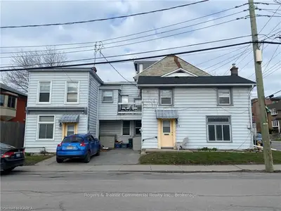 160 & 164 Clergy Street E, Kingston, On K7k 3s5