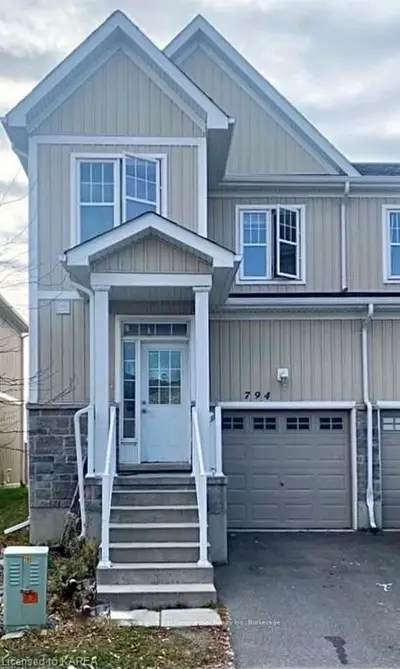 794 Newmarket Lane, Kingston, On K7k 0c8