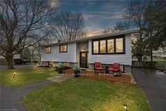 2204 Battersea Road, Kingston, On K0h 1s0