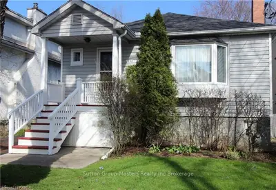 263 College Street, Kingston, On K7l 4m1