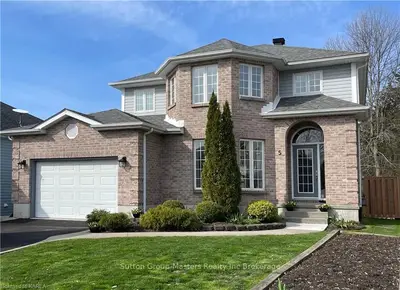 5 Burleigh Court Court, Loyalist, On K0h 1g0