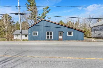 3593 Flinton Rd Road, Addington Highlands, On K0h 1p0