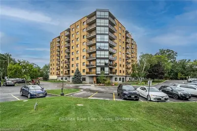 120 Barrett Court 704, Kingston, On K7l 5h6