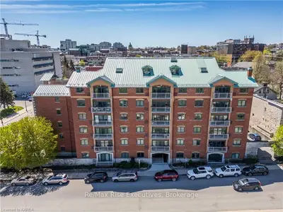 2 Bay Street 407, Kingston, On K7k 6t7