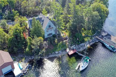 1656 St. Lawrence Ave Avenue, Kingston, On K7l 4v1