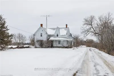900 Lake Road, Stone Mills, On K0k 1n0