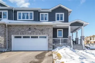 103 Hazlett Street, Loyalist, On K7n 0c1