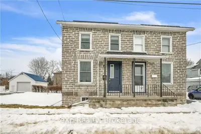 110 A MOIRA Street E, Belleville, ON K8P 2S4