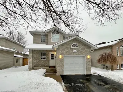 1913 Spindlewood Street, Kingston, On K7p 3g5