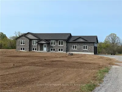 365 Petworth Road, Stone Mills, On K0k 3n0