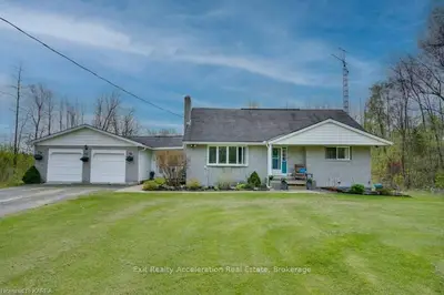 42 Gerow Road, Greater Napanee, On K7r 3l2
