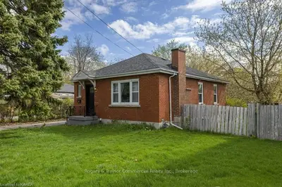 351 College Street, Kingston, On K7l 4m6
