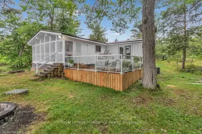 742 Tar, Leeds And The Thousand Islands, On, K0e 1r0