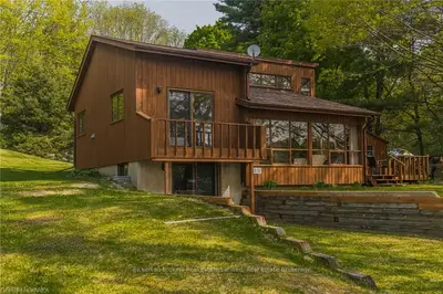 259 Slacks Bay Lane, Leeds And The Thousand Islands, On K0h 1l0