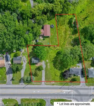 3023-3039 Princess Street, Kingston, On K7l 4v2