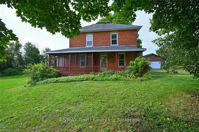 1 Purvis Street, Front Of Yonge, On K0e 1r0