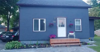 24 JOHNSON Street, Prince Edward County, ON K0K 2T0