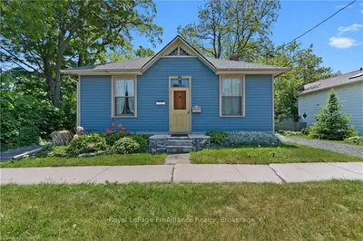 16 Churchill Street, Kingston, On K7m 2k5