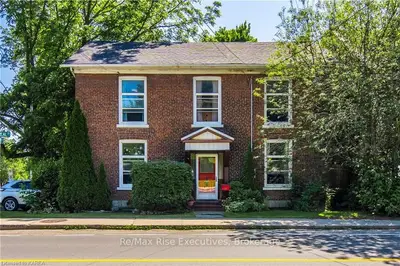 159 Montreal Street, Kingston, On K7k 3g2