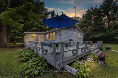 928 Beaverrock Lane, Leeds And The Thousand Islands, On K0e 1n0