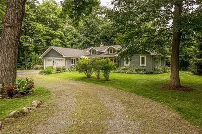 25 Oakwood Lane, Greater Napanee, On K0h 1g0